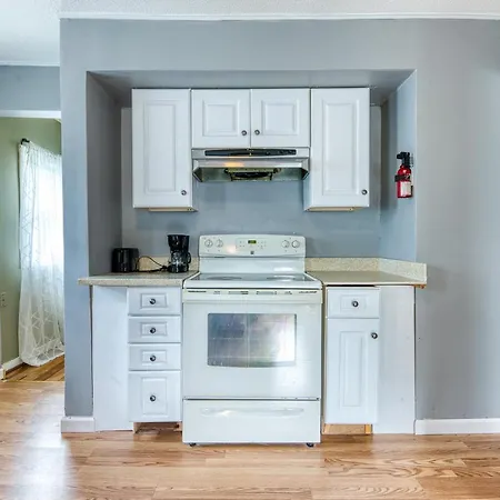 Humble Home With Free Breakfast Offered If Requested! Chicopee Exterior photo