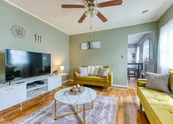 Humble Home With Free Breakfast Offered If Requested!